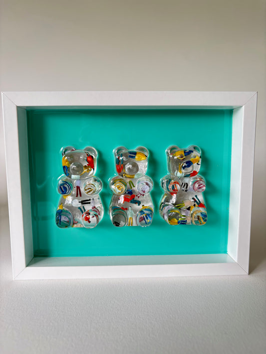 Gummy Bear Eats Tiny People Mint
