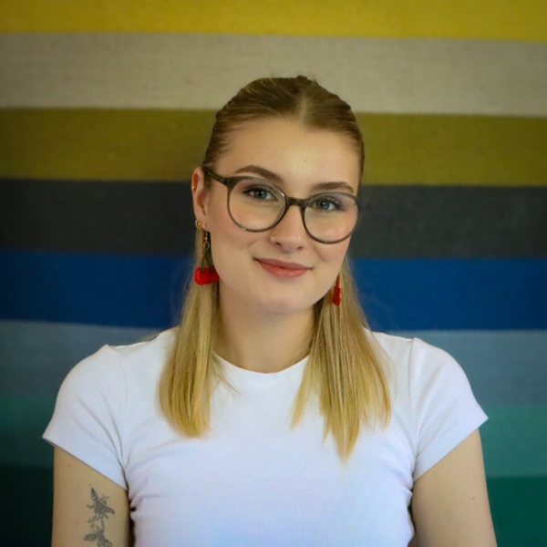 Teal Rees - Artist Image